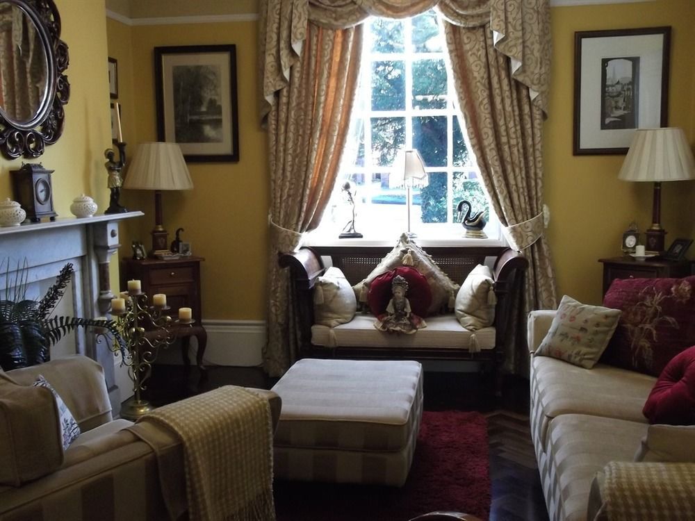 Holly House Bed And Breakfast And Apartments Hereford Exterior foto