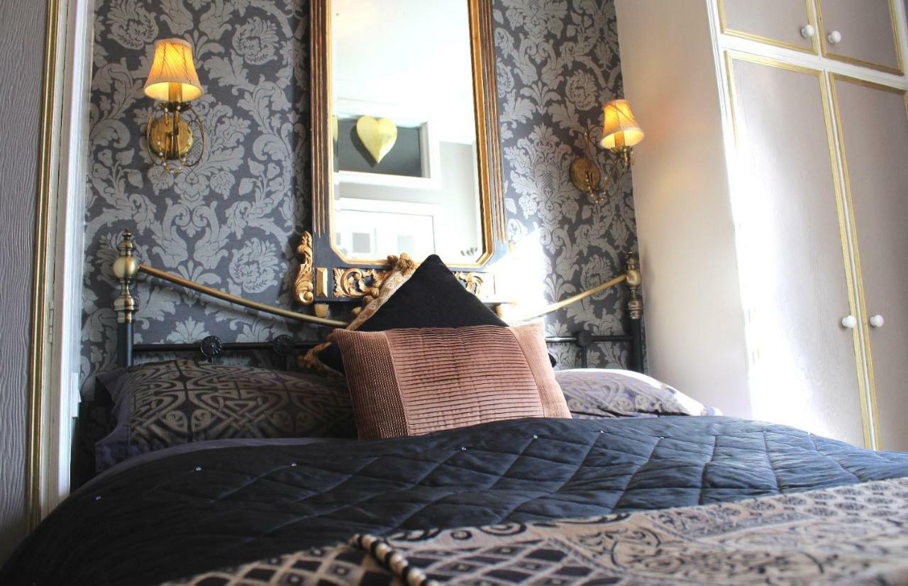 Holly House Bed And Breakfast And Apartments Hereford Exterior foto